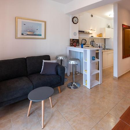 Apartment Anamaria With Seaview Petrčane Exterior foto